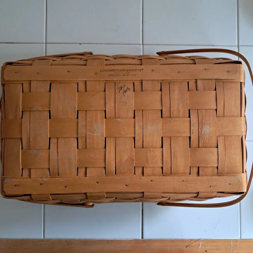 Vintage Longaberger Gathering Basket Swing Handle Approx. 17.5 x 11.5x 4.5
